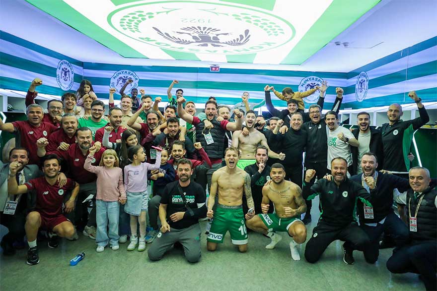 konyaspor-sevinci.jpg