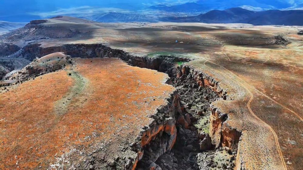 Niğde'nin Saklı Cenneti: Kazıklı Ali Kanyonu Havadan Görüntülendi