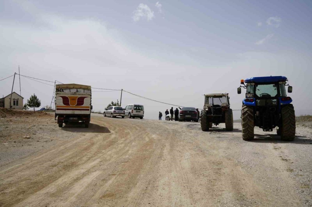 Kelkit'te Köy Halkından Köpek Barınağına Tepki
