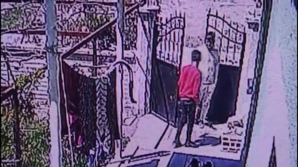 Hayatta olan gencin selası okundu, mahalle karıştı