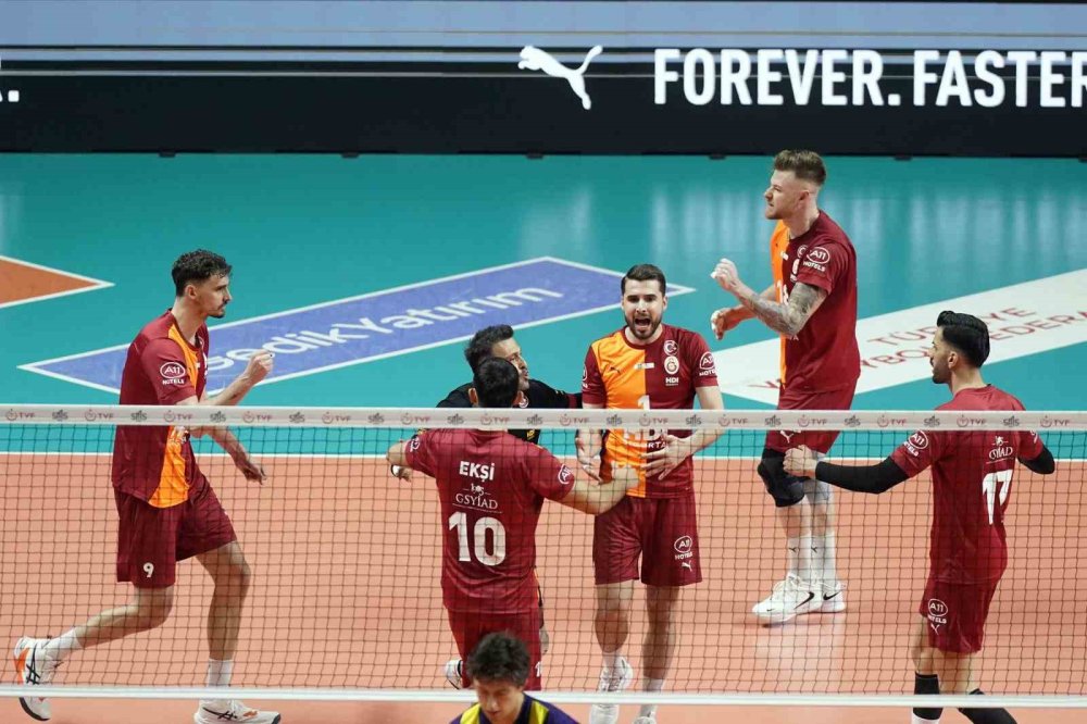 Fenerbahçe Yine Galatasaray'a Elendi