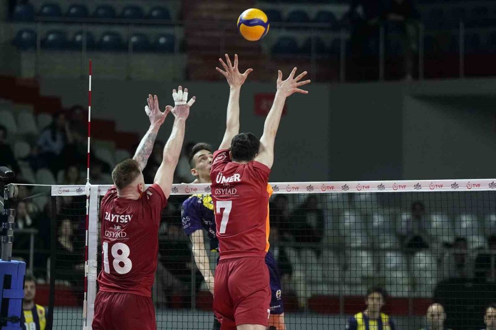 Fenerbahçe Yine Galatasaray'a Elendi