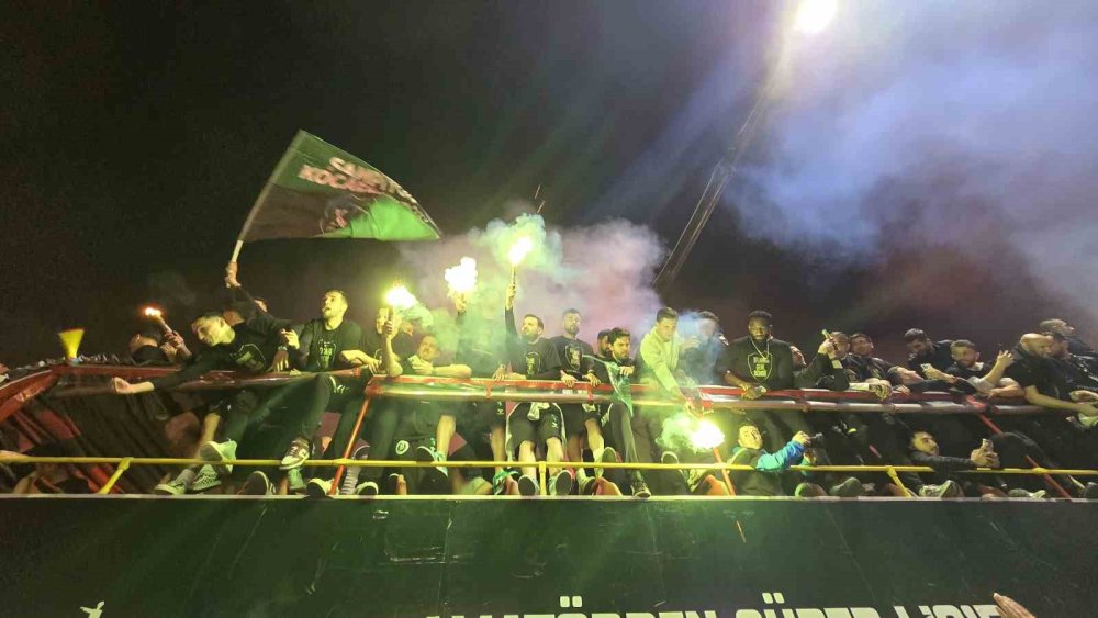 Kocaeli sokaklara sığmadı