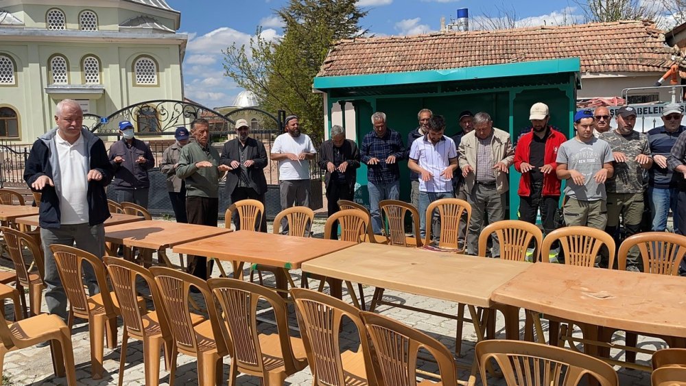 Kulu, yağmur duasına çıktı