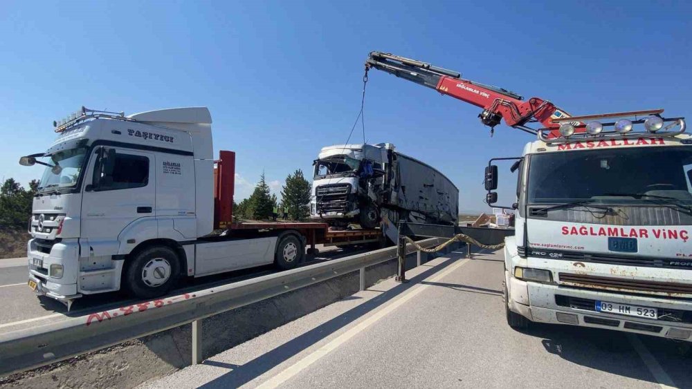 Vestel’in Konya'ya gelen beyaz eşya yüklü tırı devrildi