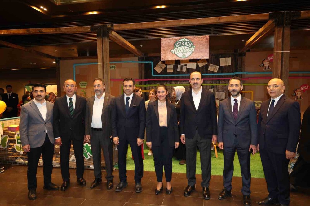 Konya’da İlk Kez Düzenlenen Çocuk Kitap Günleri 23 Nisan Coşkusuyla Başladı