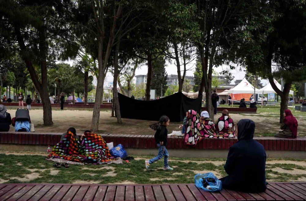 İstanbul'daki depremzedelere Konya'dan sıcak yemek