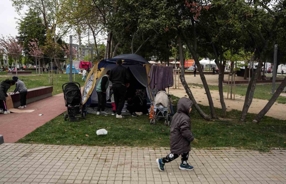 İstanbul'daki depremzedelere Konya'dan sıcak yemek