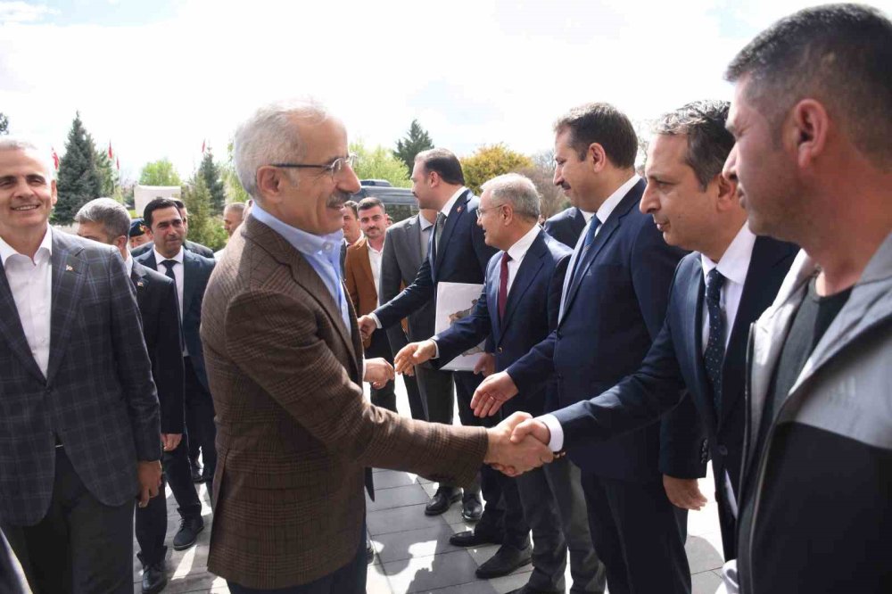 Karaman dünyaya bağlanıyor