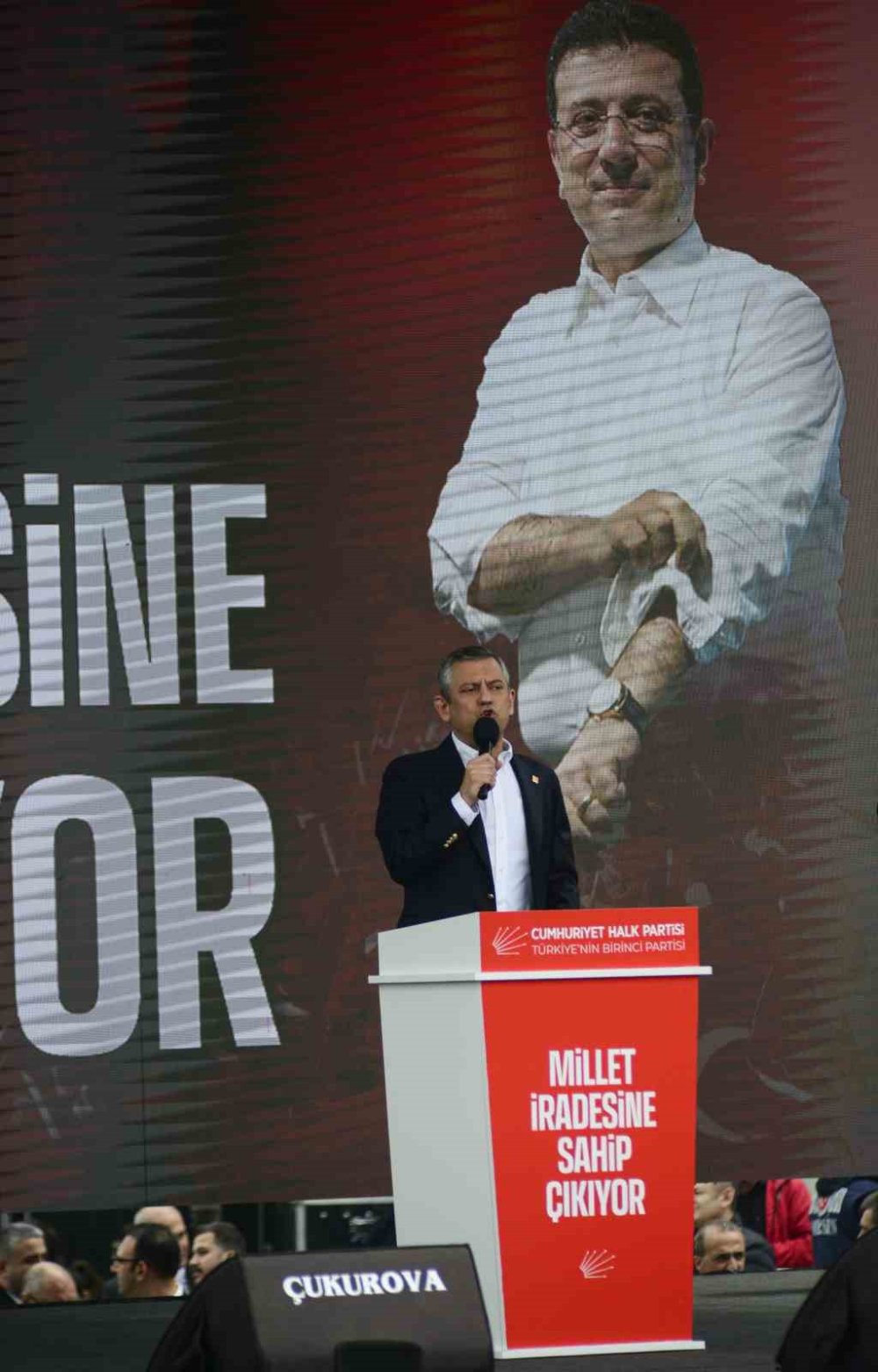 Özgür Özel'den 'O kedi buraya gelecek' açıklaması