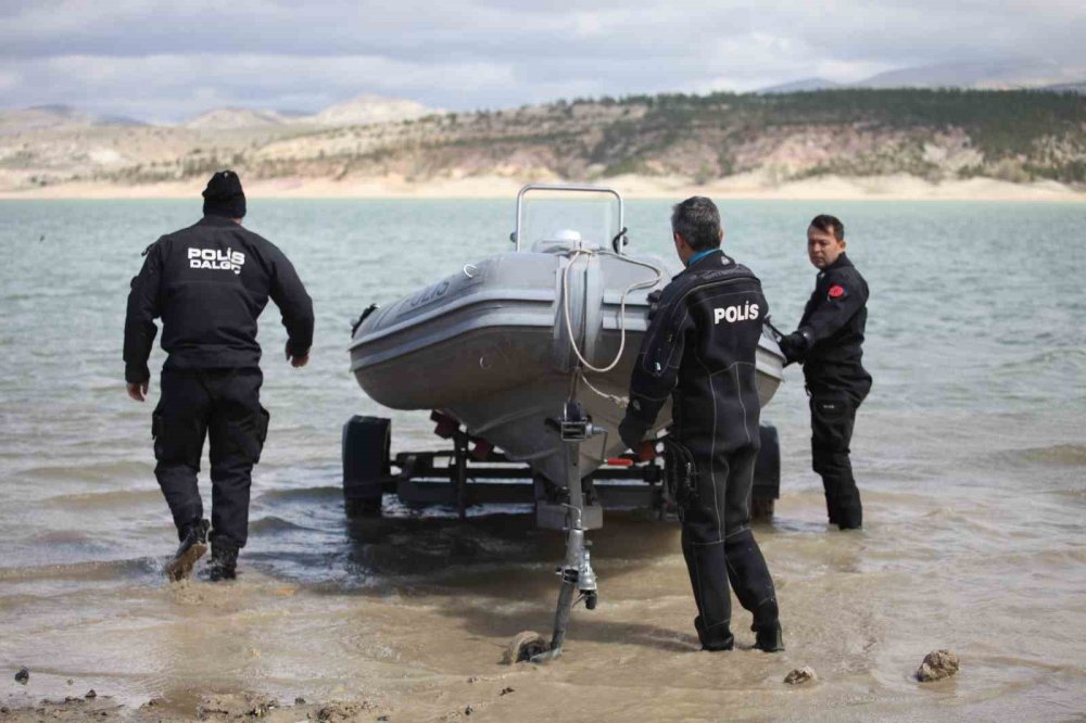 Konya'nın Kurbağa Adamları Bölgeye Güven Veriyor