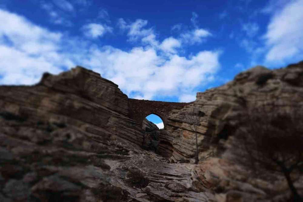 5 Bin Yıllık Geçmişin Sessiz Tanığı: Sille Şeytan Köprüsü