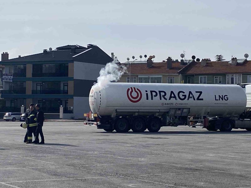 LNG Tankerinde Gaz Sızıntısı Paniğe Sebep Oldu