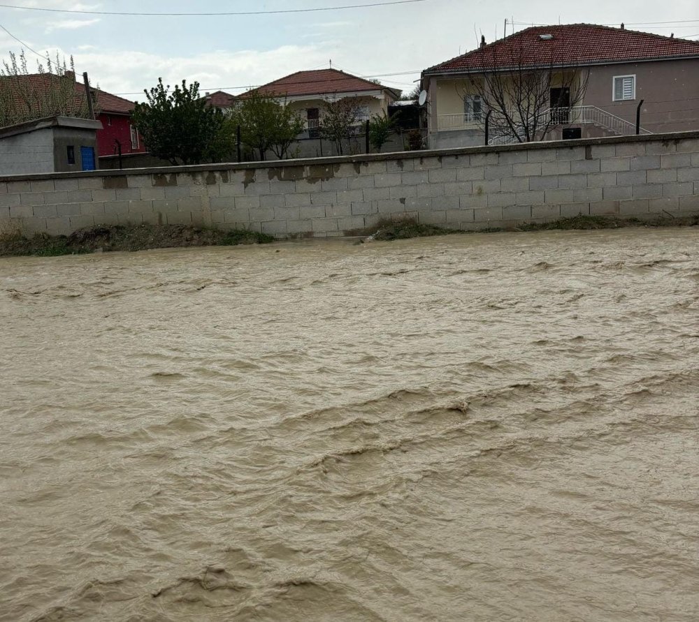 Yağmur duasında sağanağa yakalandılar