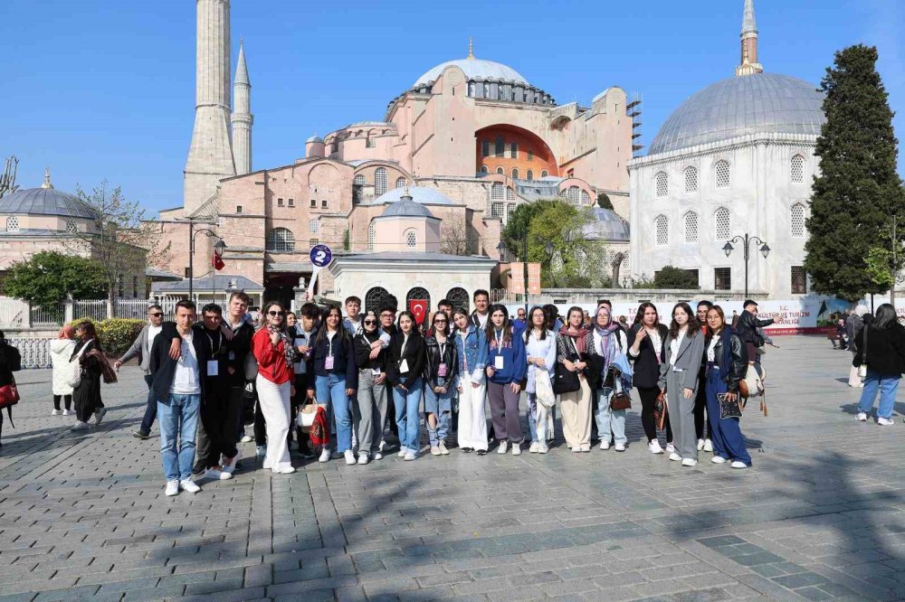 Konyalı öğrenciler İstanbul'u keşfediyor