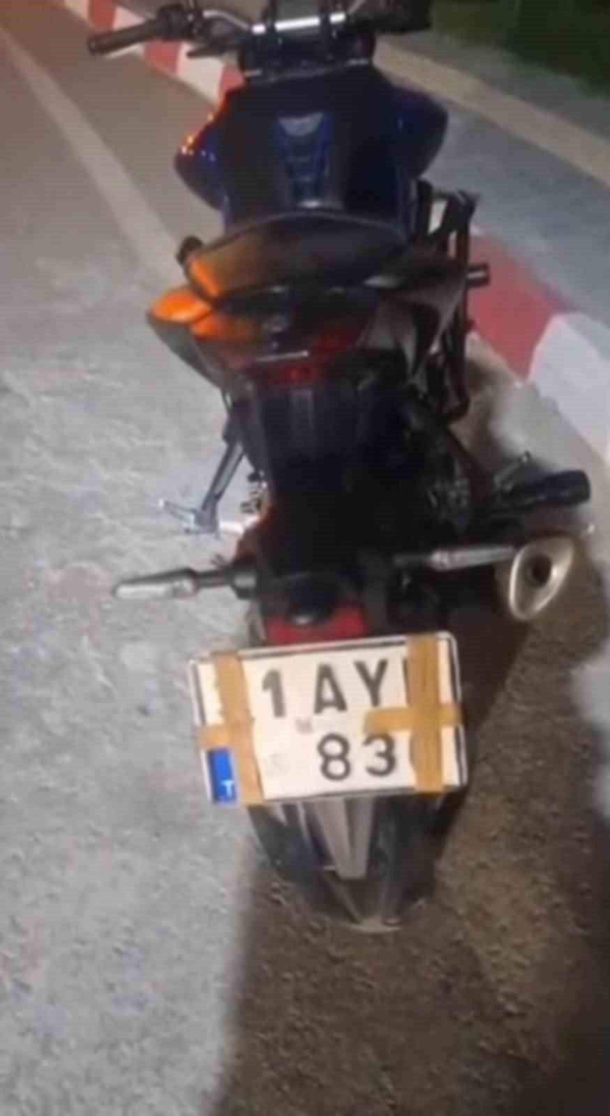 Plakayı yara bandıyla kapatan sürücü yakalandı