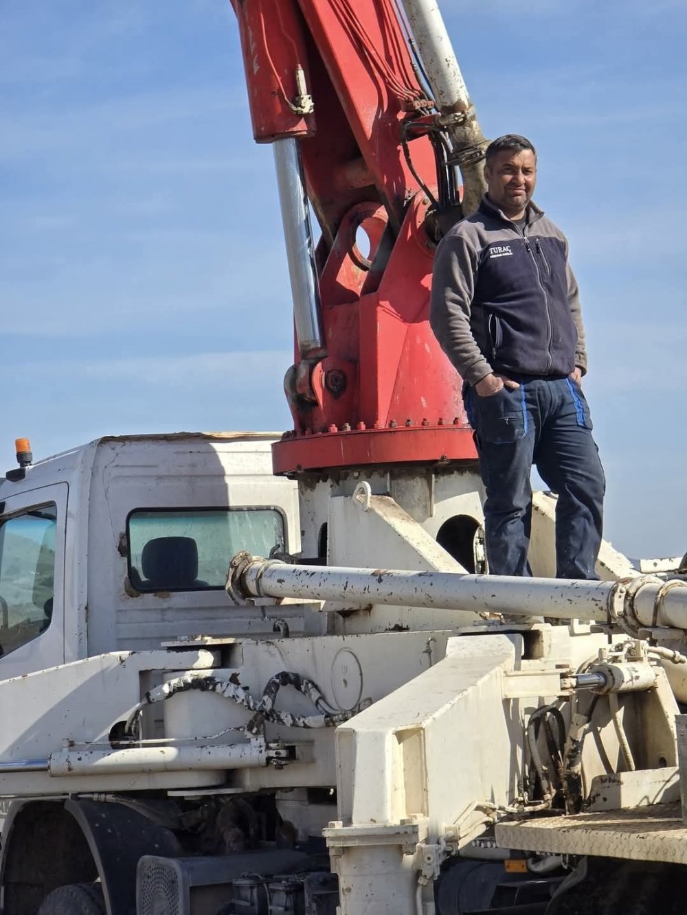 Beton dökerken akıma kapıldı