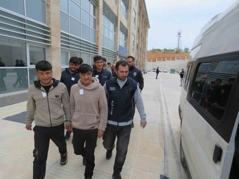 Gidecek yer bulamadılar Kırşehir'de yakalandılar