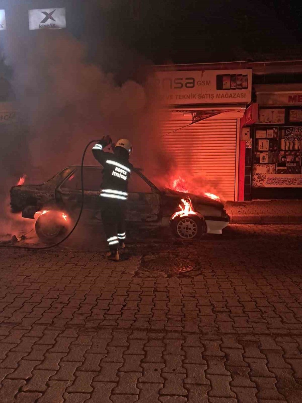 4 aracı kundakladı psikolojik rahatsızlığı ortaya çıktı