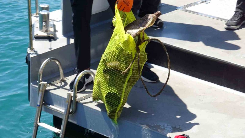 Denizin dibinden Türk Bayrağı bile çıktı