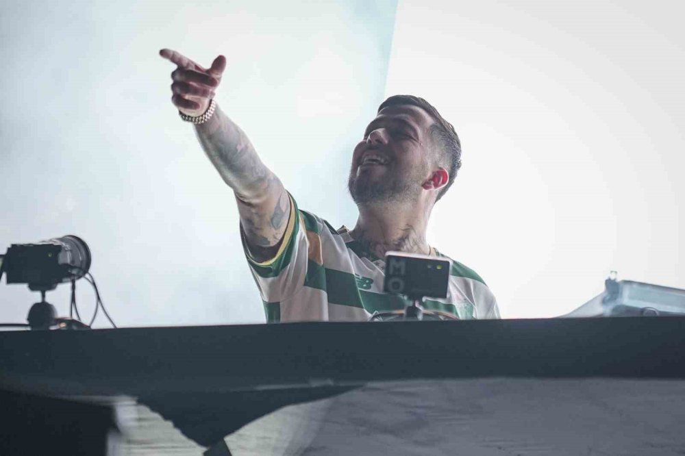 Onu gören futbolcu sandı! Bursaspor taraftarını coşturdu