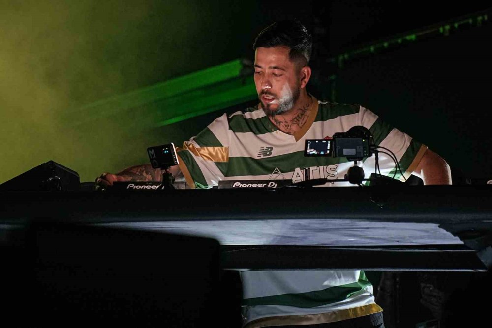 Onu gören futbolcu sandı! Bursaspor taraftarını coşturdu