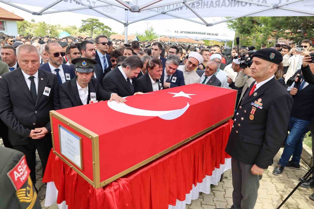 Afyonkarahisar şehidini uğurladı