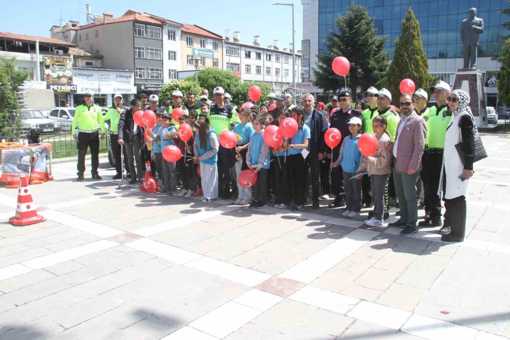 Beyşehir’de Trafik Haftası Etkinliği: Öğrencilere Trafik Bilinci Aşılandı