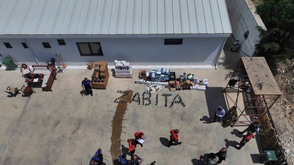 Alanya’da Sahte Etiket Skandalı: Toptan Gıda Deposu Mühürlendi