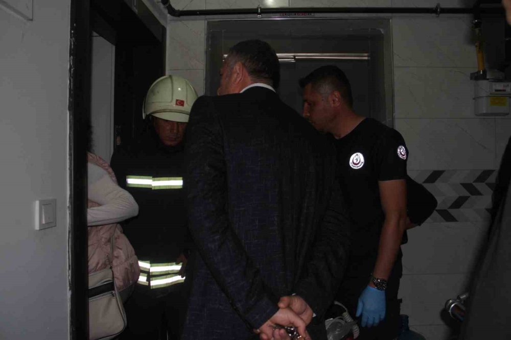 Konya’da evin kapısını açmayan yaşlı çift ekipleri alarma geçirdi