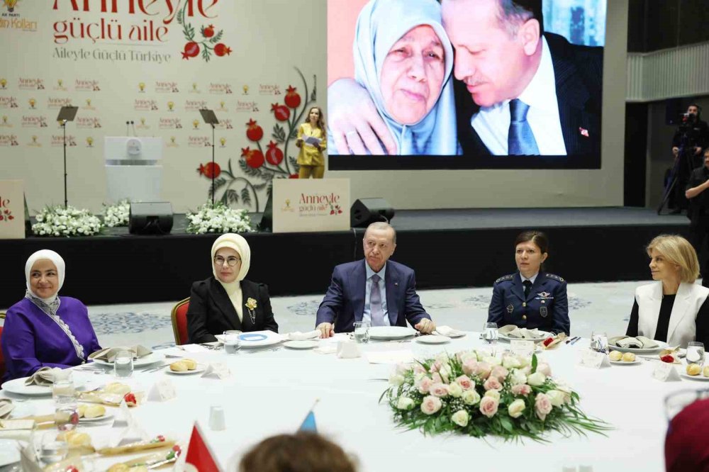 Cumhurbaşkanı Erdoğan: Anneler Cennetin Anahtarıdır