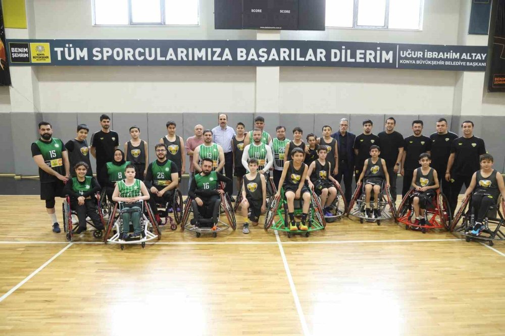 Başkan Altay tekerlekli sandalyede