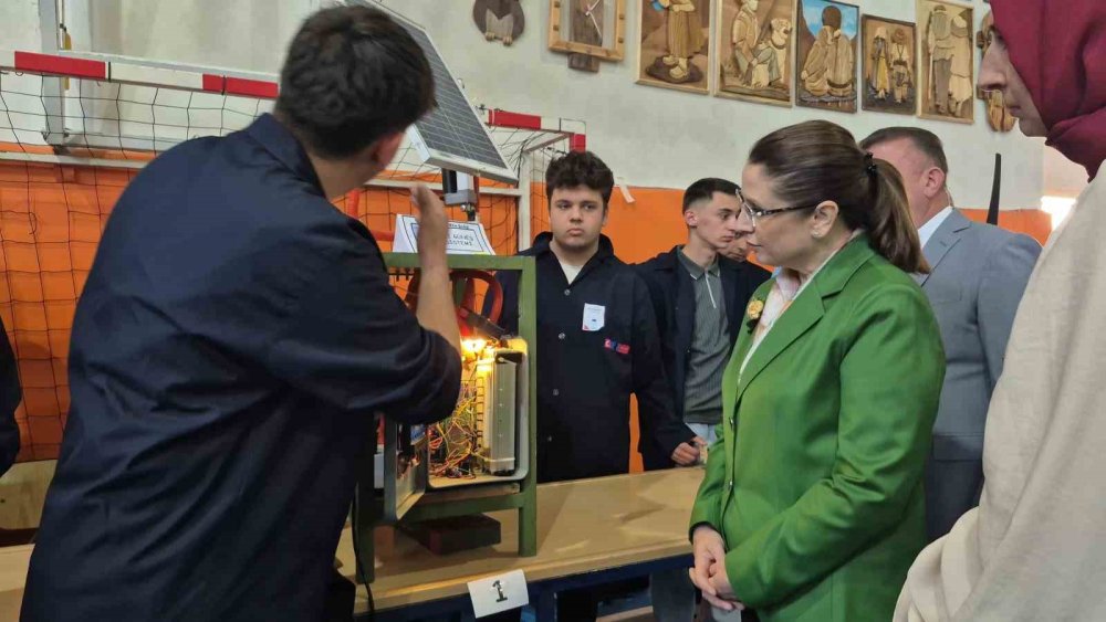 Liseli gençler Bartın'ın göğsünü kabarttı