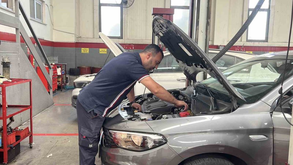 Sıcaklıkla beraber araçlarda risk de artıyor