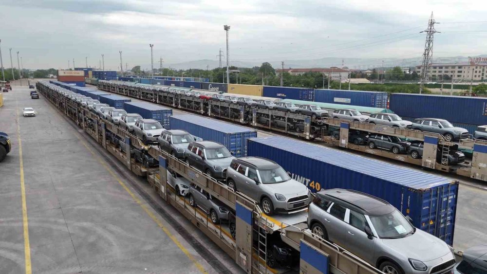 Ekonomik kriz bahane sıfır otomobil şahane