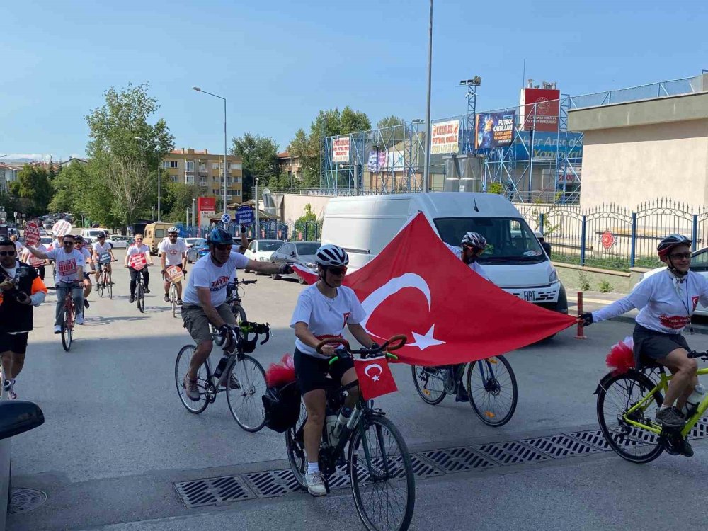 Hakları için Ankara'ya kadar pedal çevirdiler