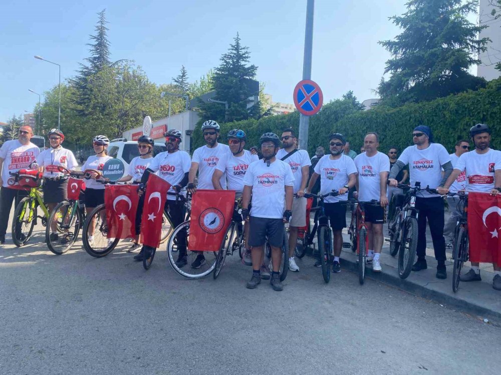 Hakları için Ankara'ya kadar pedal çevirdiler