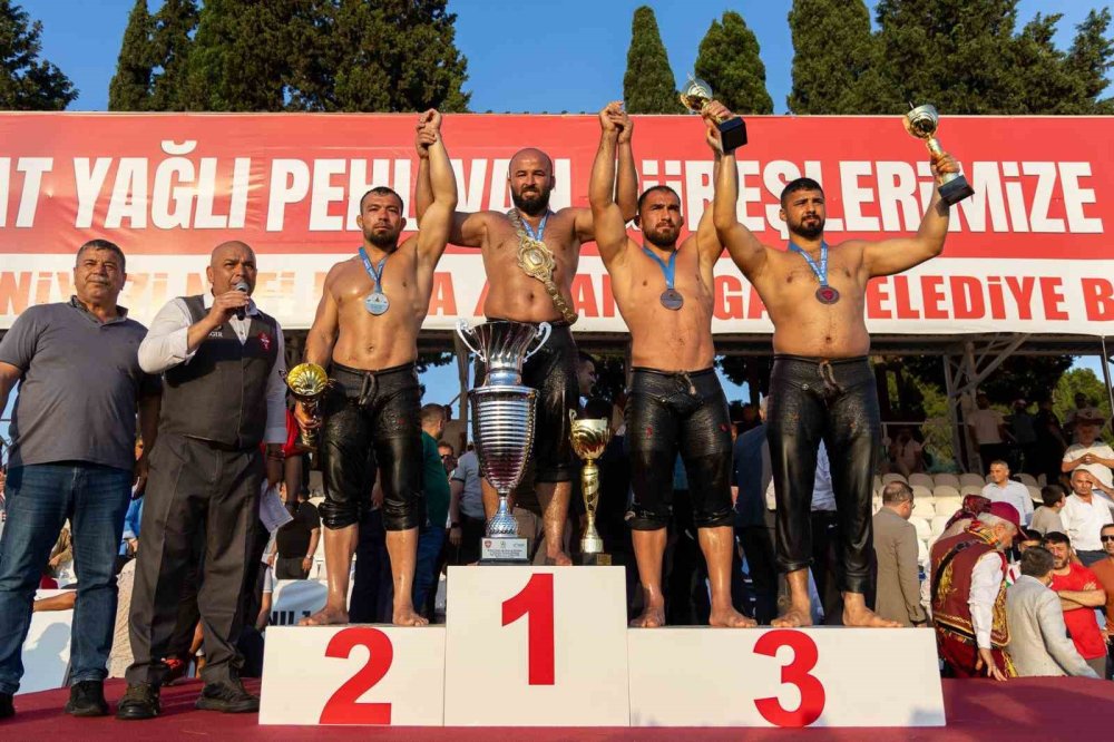 Manavgat’ta başpehlivan Kemeri Orhan Okulu’nun oldu