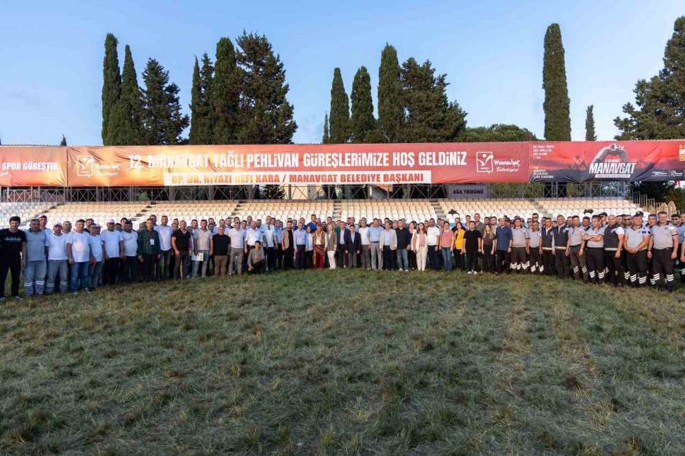 Manavgat’ta başpehlivan Kemeri Orhan Okulu’nun oldu