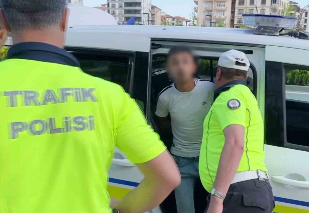 Alkollü ve ehliyetsiz sürücü tehditler savurdu