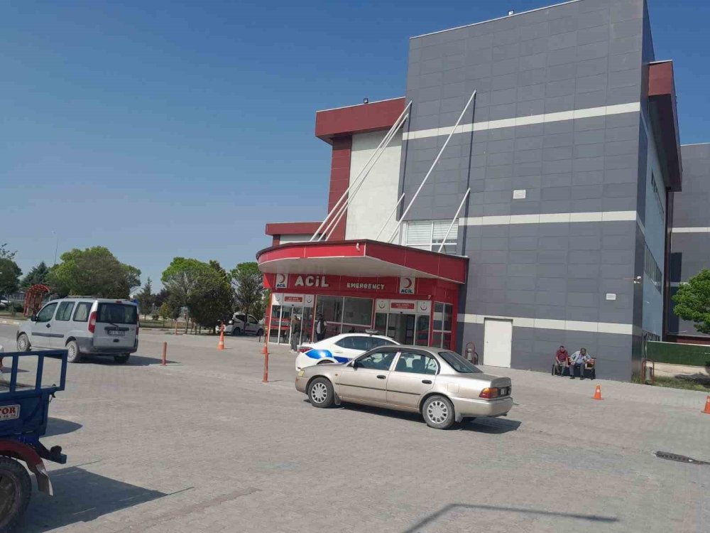 Ayağı makineye sıkışan işçi Konya'ya sevk edildi