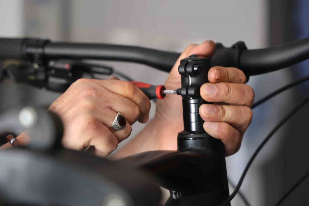 Konyalı bisiklet ustasından hayati uyarı