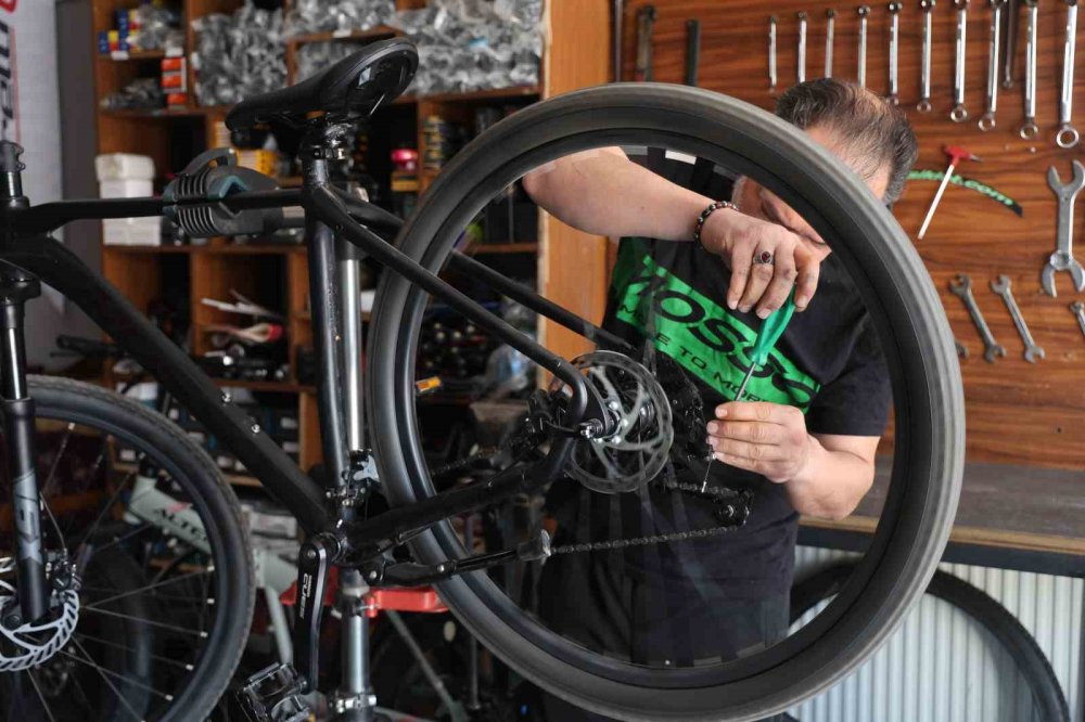 Konyalı bisiklet ustasından hayati uyarı