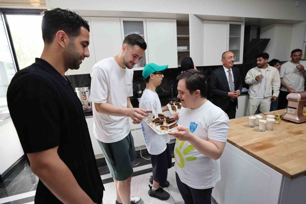 Konyaspor'dan DOSD Meram’a anlamlı ziyaret