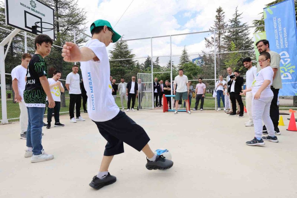 Konyaspor'dan DOSD Meram’a anlamlı ziyaret