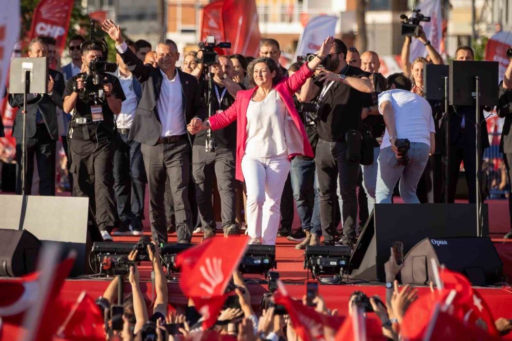 Özgür Özel’in 2 Milyonluk Hayali, Gündoğdu’da 70 Bin Kişilik Gerçekle Buluştu