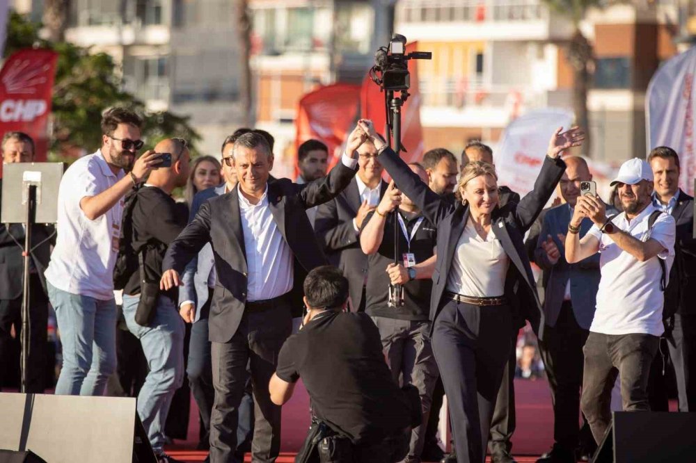 Özgür Özel’in 2 Milyonluk Hayali, Gündoğdu’da 70 Bin Kişilik Gerçekle Buluştu