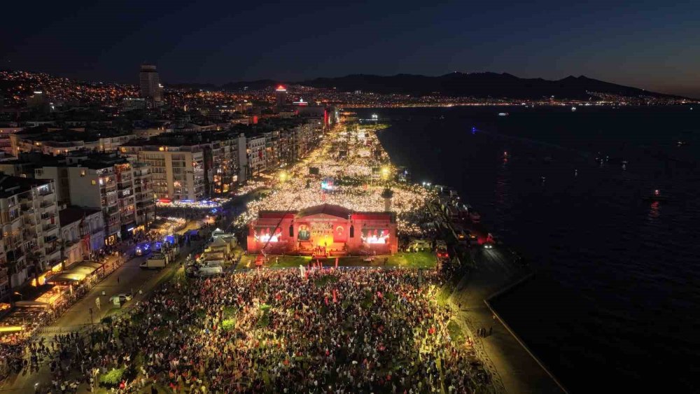 Özgür Özel’in 2 Milyonluk Hayali, Gündoğdu’da 70 Bin Kişilik Gerçekle Buluştu