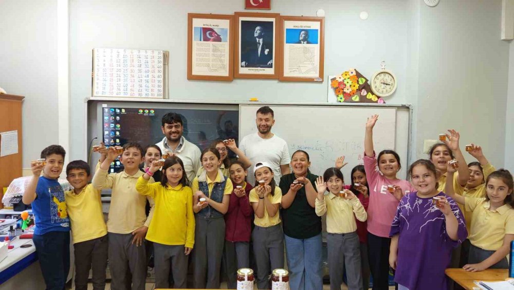 Ekosistemin kahramanları arılar, miniklere anlatıldı