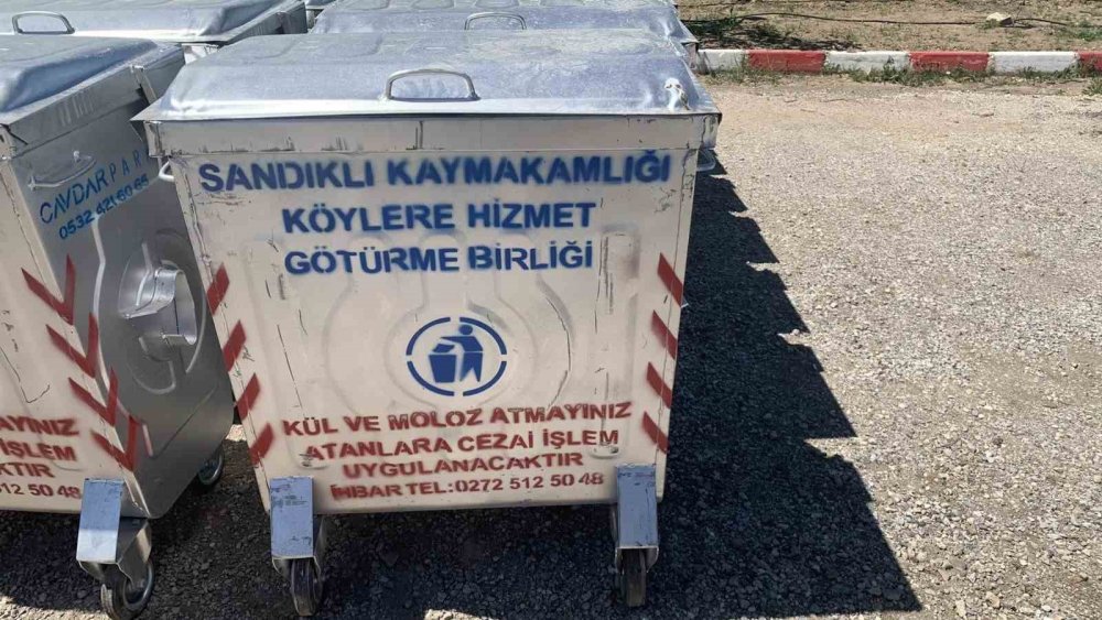 Köylerde Temizlik Seferberliği: Sandıklı’nın Çöp Konteynerleri Teslim Edildi